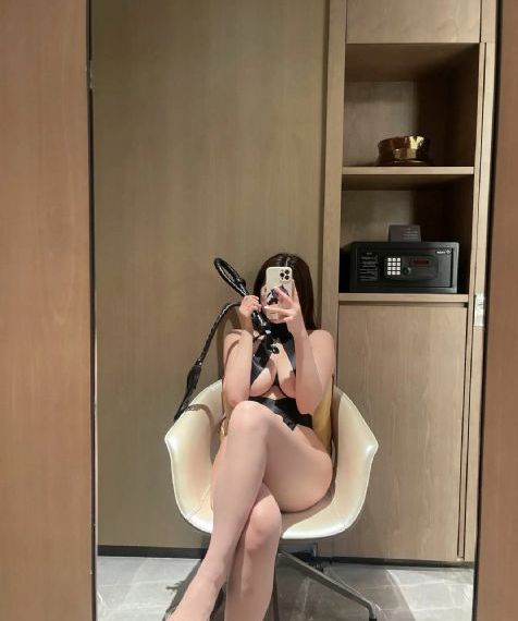 aaaaaa级裸体美女毛片_1080高清完整版