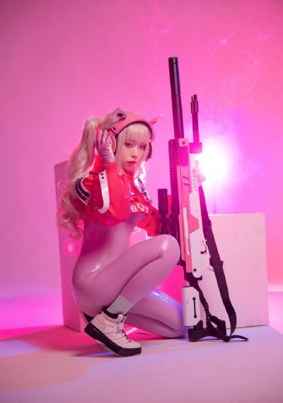 趴下扒开屁股露出屁股眼_1080日韩电影在线