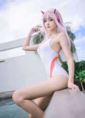 自拍偷拍19p_十万网红美女美酱